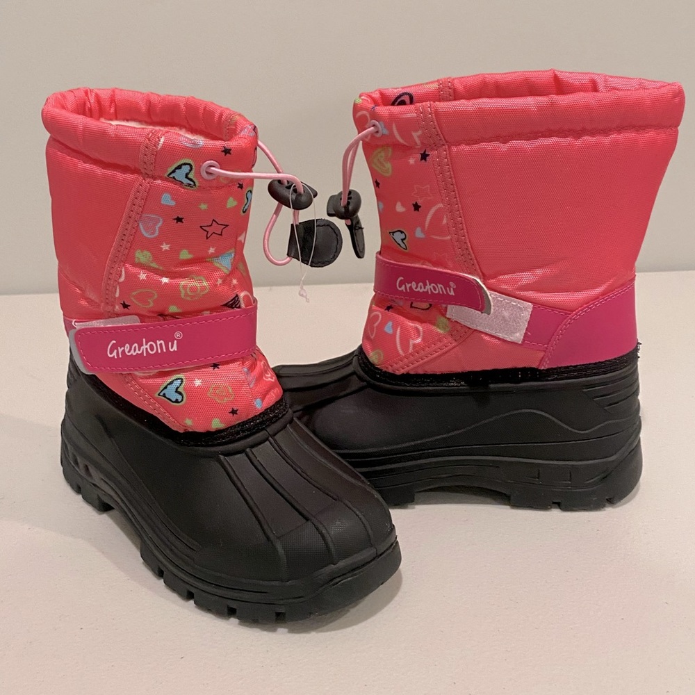 Greatonu snow boots! Size 2! Never worn!